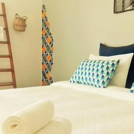 Alojamentos Vista Mar-luisa Todi 3* Setúbal