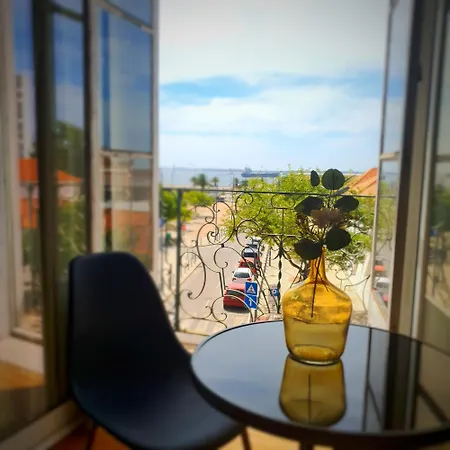 Alojamentos Vista Mar-luisa Todi 3*