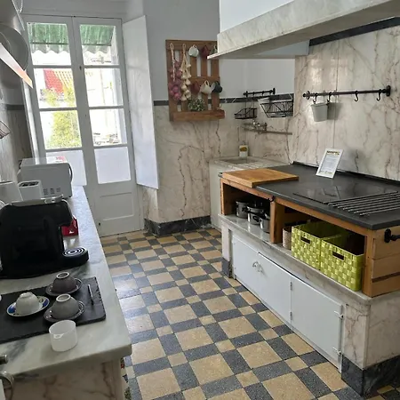 Casa de hóspedes Alojamentos Vista Mar-luisa Todi 3*