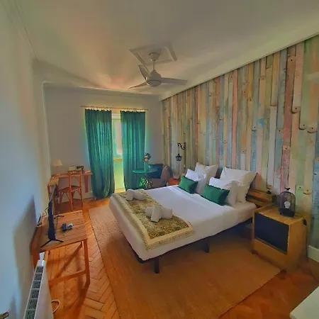 Alojamentos Vista Mar-luisa Todi 3* Setúbal